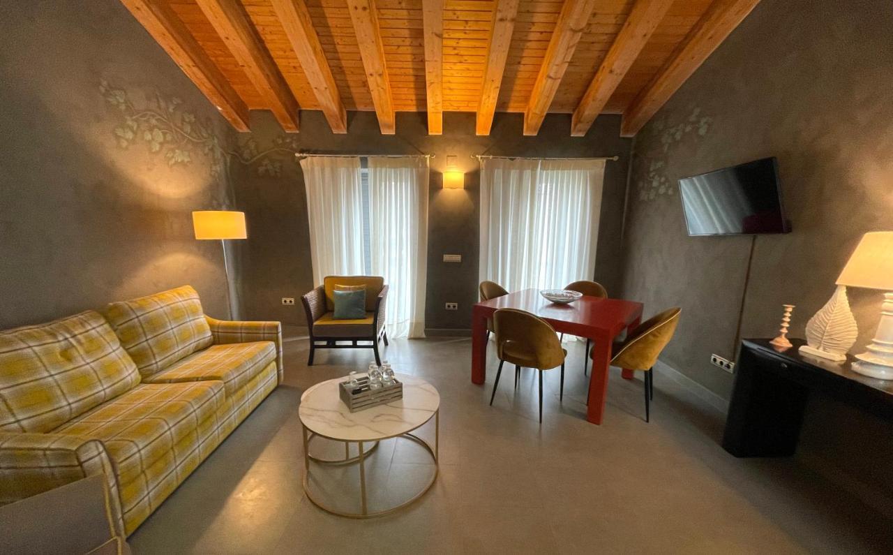 Ritual Sevilla Suites - Malaver 23 (Adults Only) Екстериор снимка